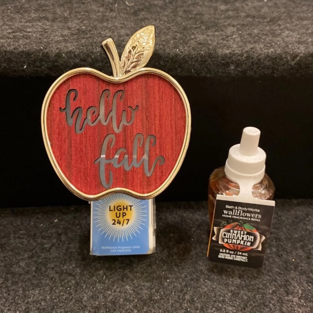 BBW Hello Fall Wallflower